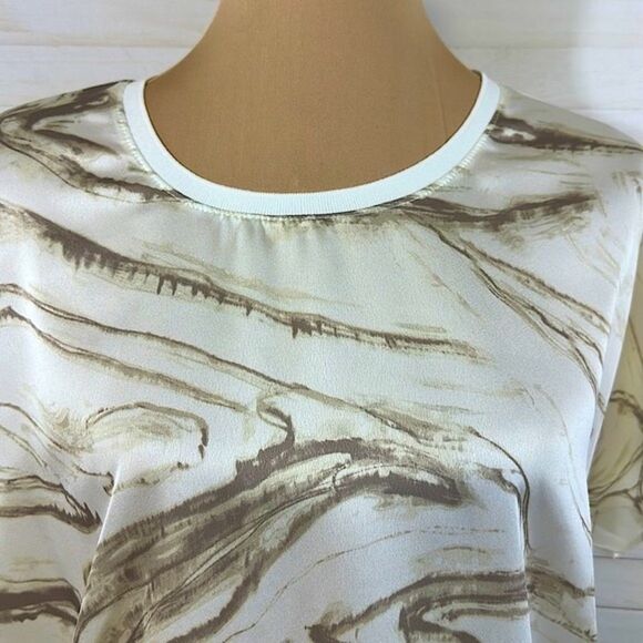 Chico's Top Size 1 (8) Medium Calcutta Marble Print NWOT - Picture 4 of 11